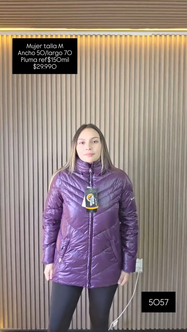Alpine Lowe · Chaqueta
